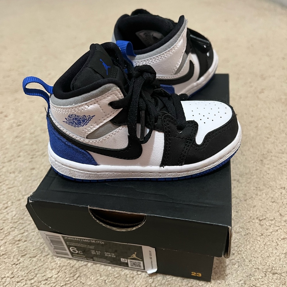 Jordan 1 Mid Size 6 (TD)